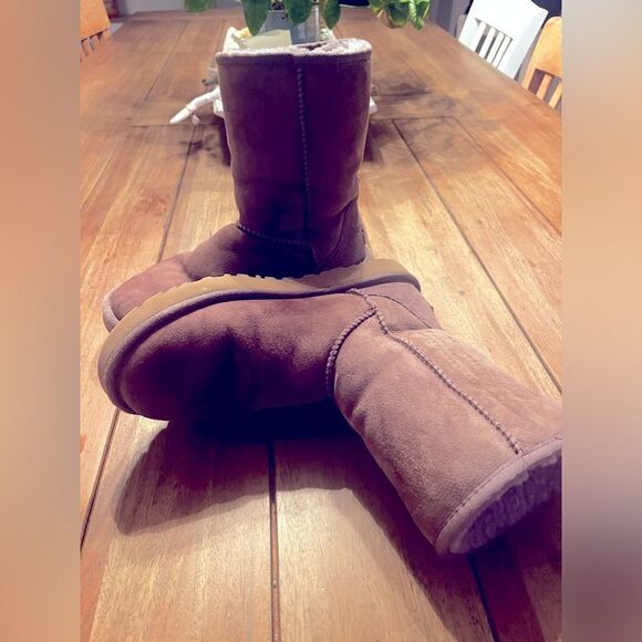 UGG Boots Classic Short 1/2 calf in burnt cedar; SIZE 8 - Picture 7 of 10